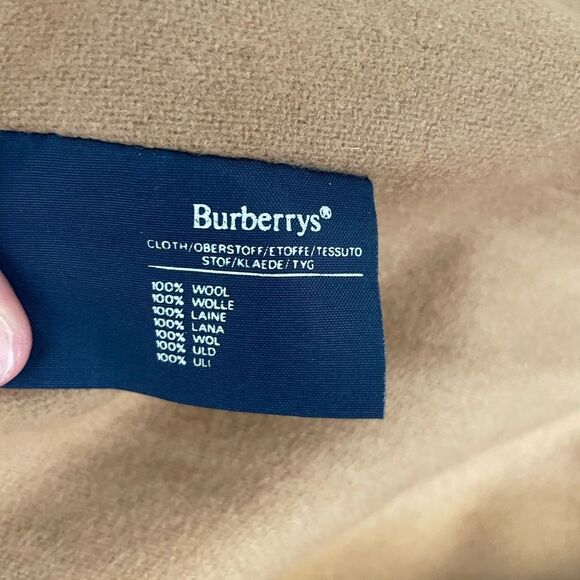 Vintage Burberry’s Wool Coat Button In Liner - Picture 8 of 8